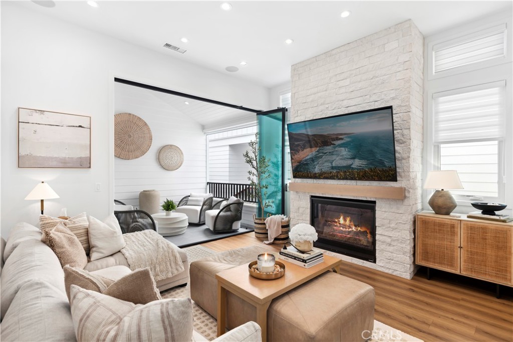 611.5 Jasmine Avenue