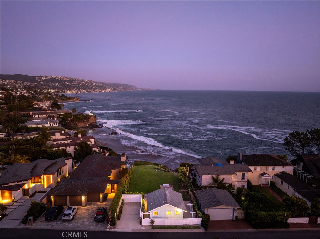 1041 Marine Drive
