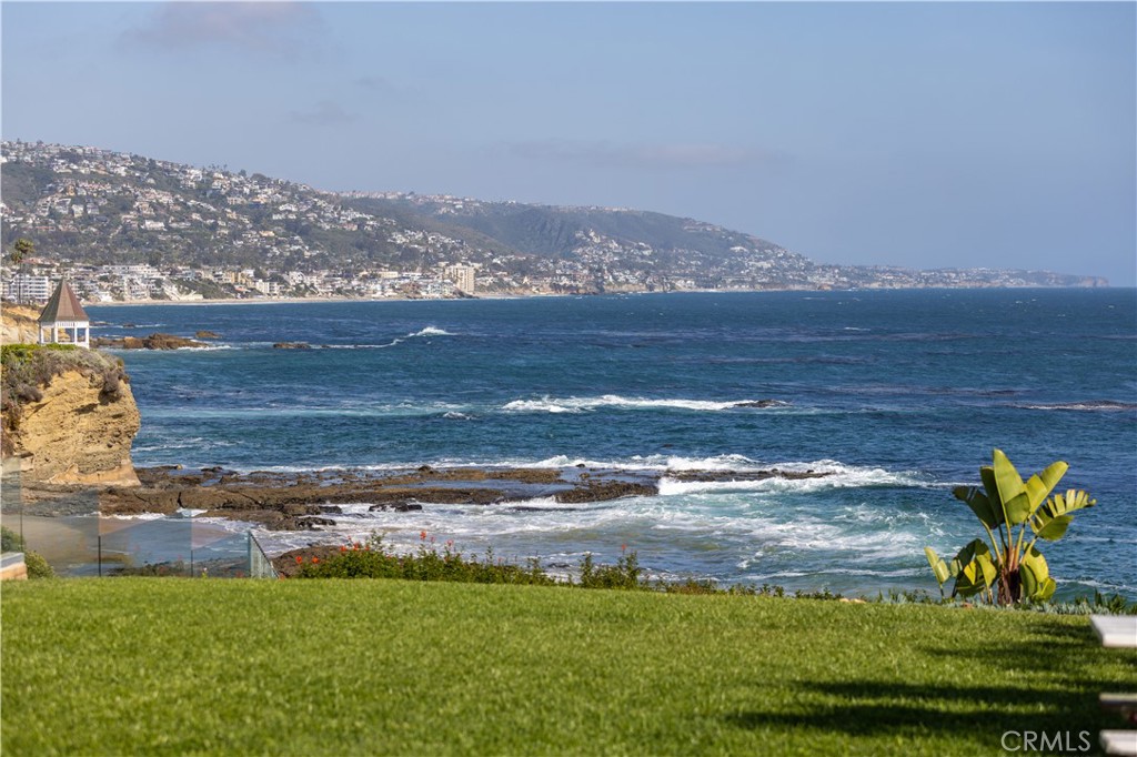 1041 Marine Drive