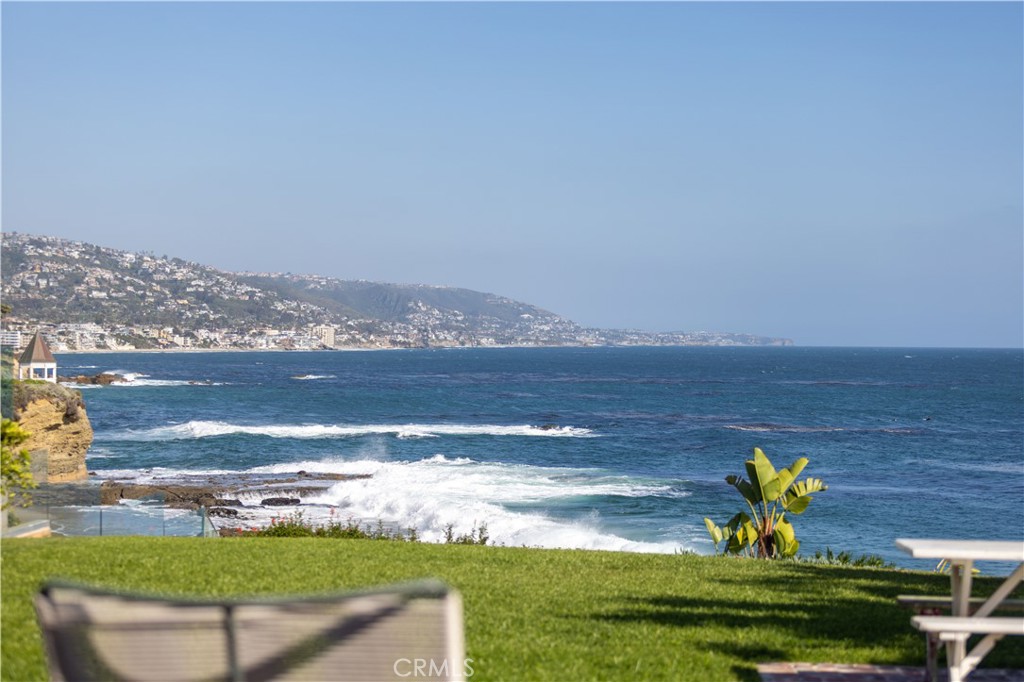 1041 Marine Drive