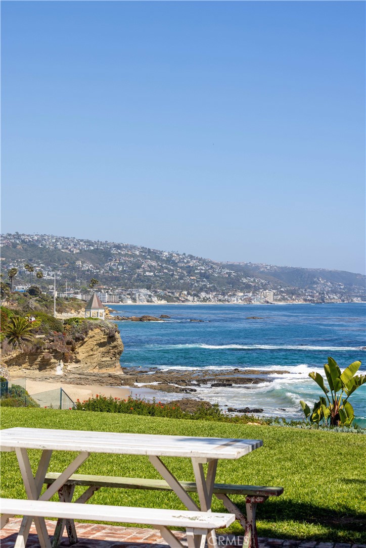 1041 Marine Drive