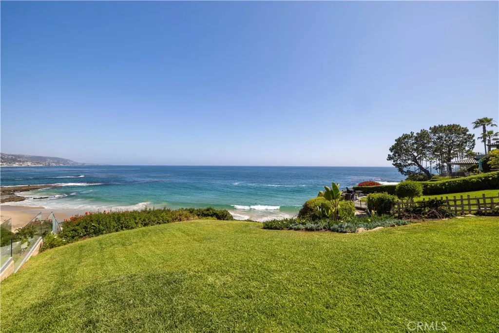 1041 Marine Drive