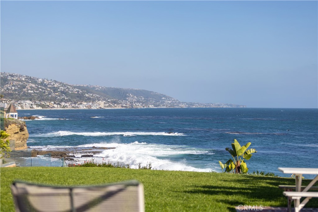 1041 Marine Drive