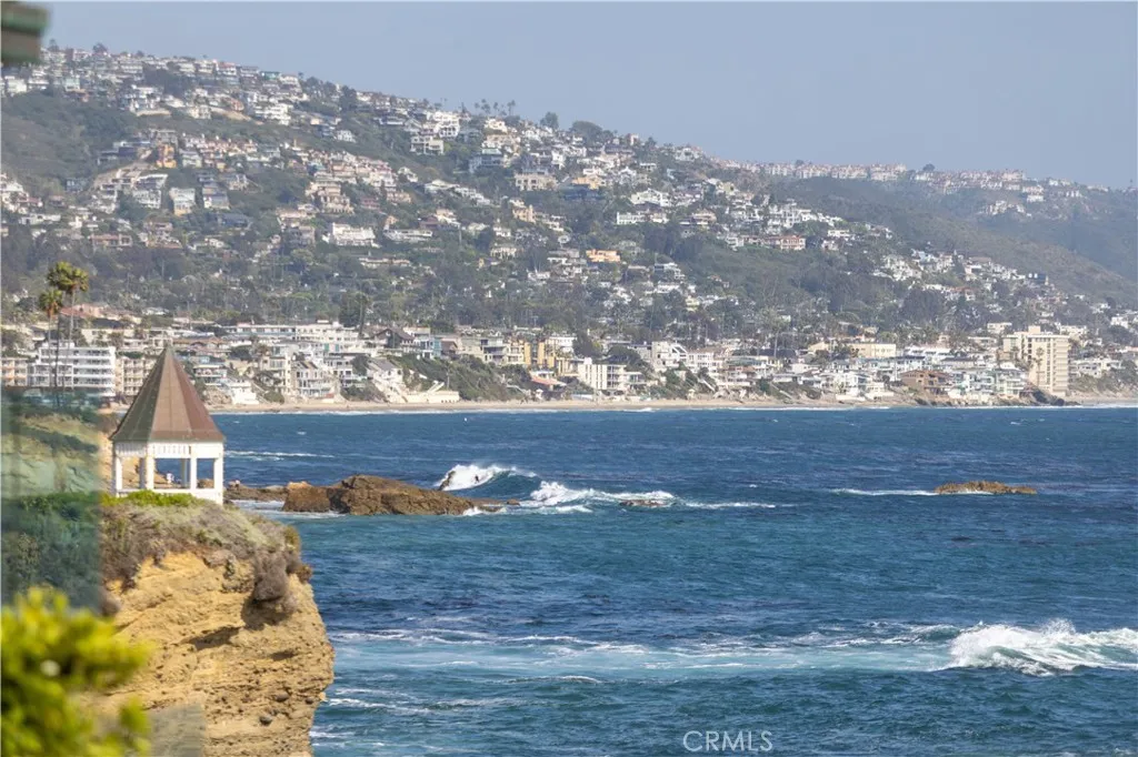 1041 Marine Drive