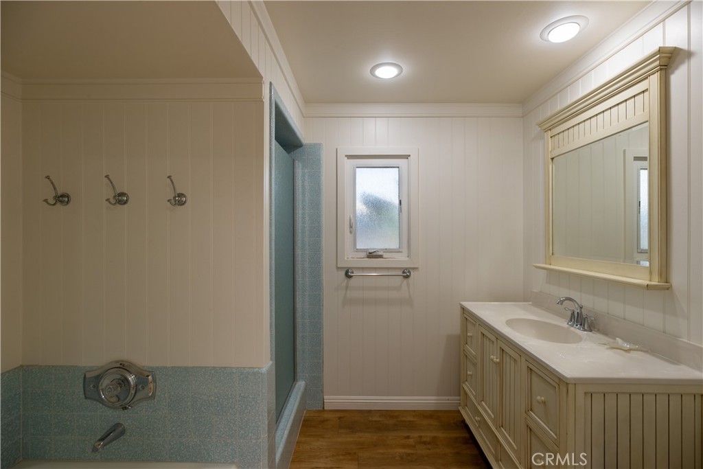 1303 E Balboa Boulevard