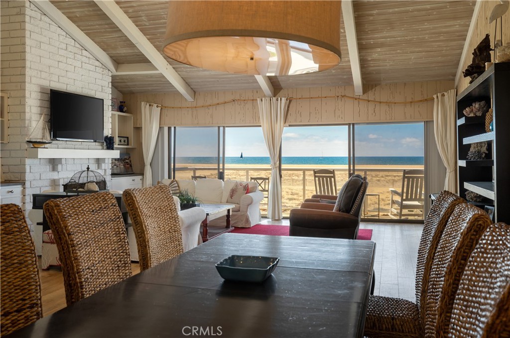 1303 E Balboa Boulevard