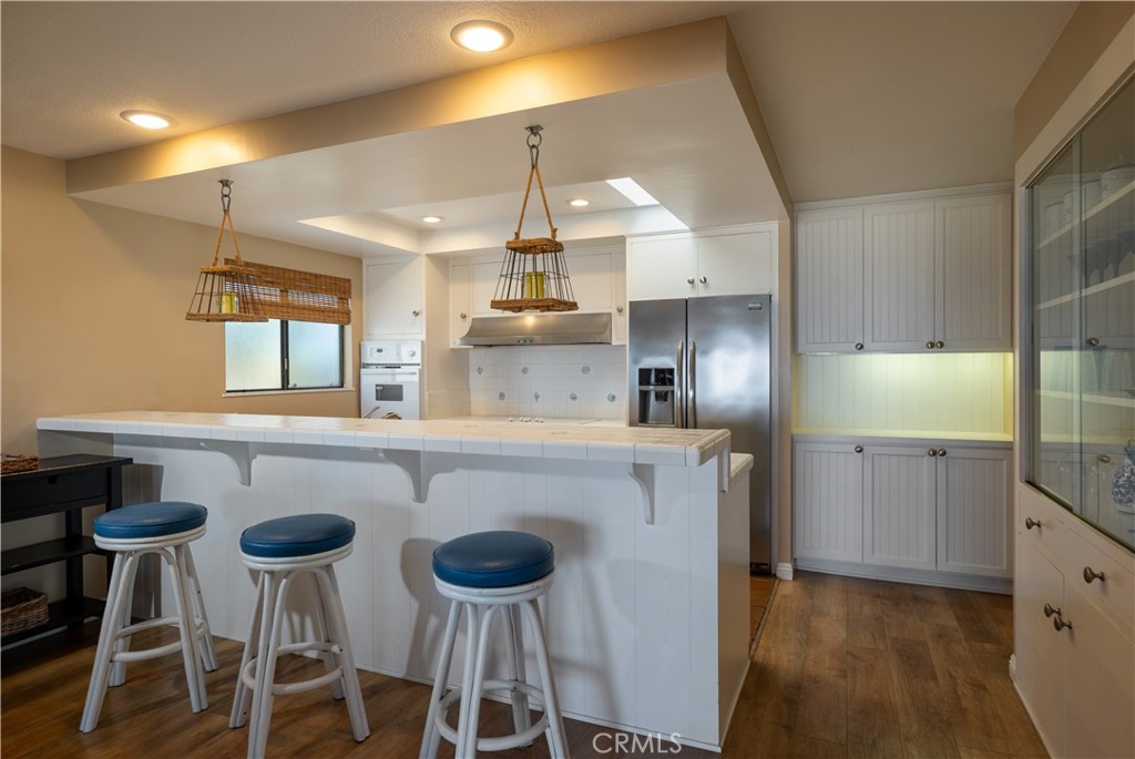 1303 E Balboa Boulevard