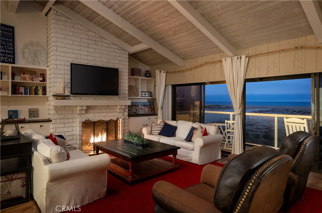 1303 E Balboa Boulevard