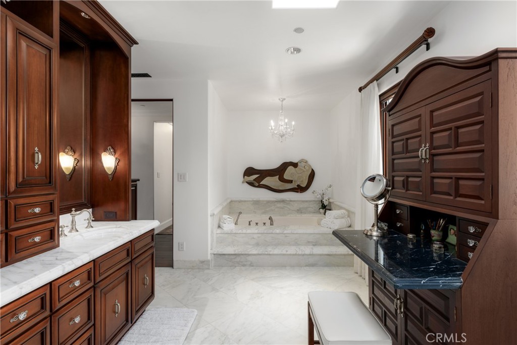 28481 Avenida La Mancha