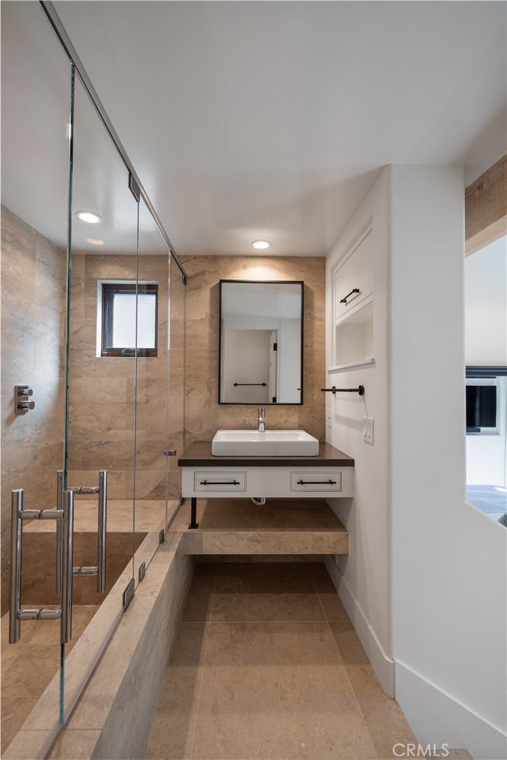 2204 Waterfront Drive