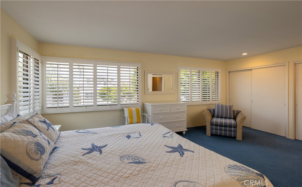 1303 E Balboa Boulevard