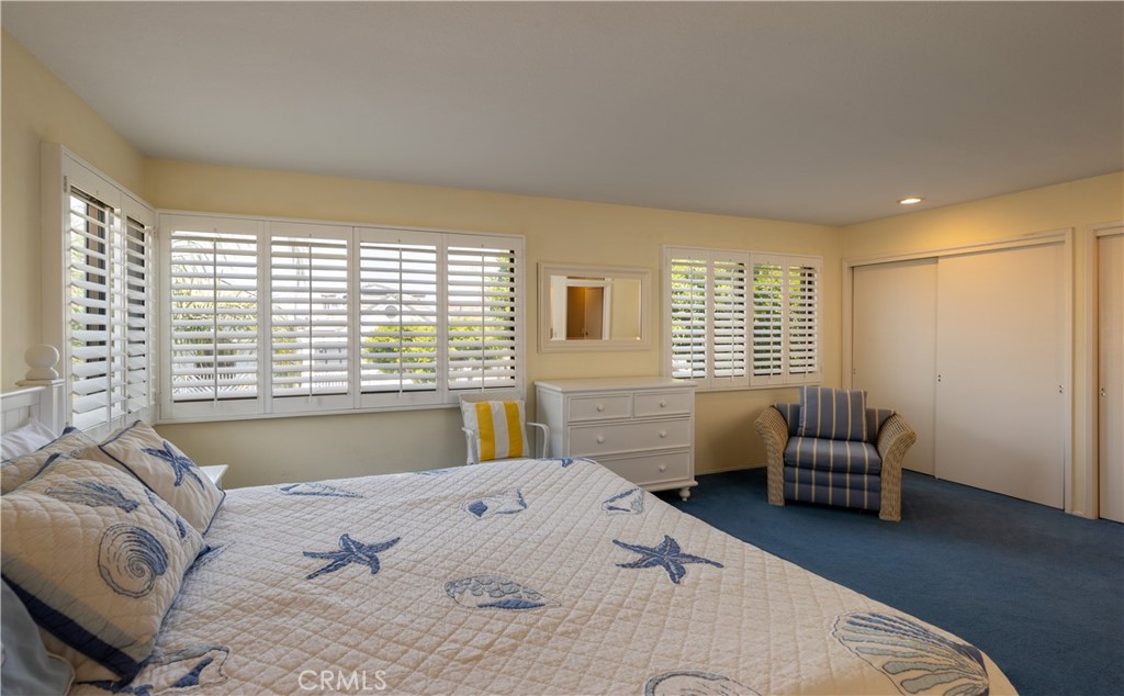 1303 E Balboa Boulevard