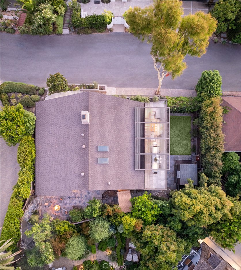 575 Center Street