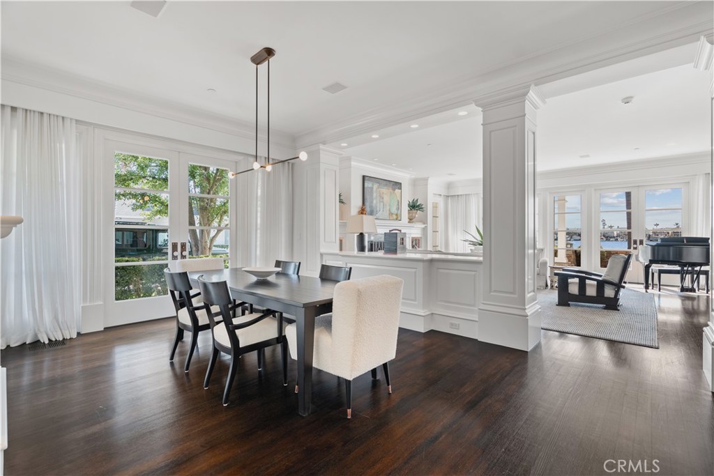 2411 Bayshore