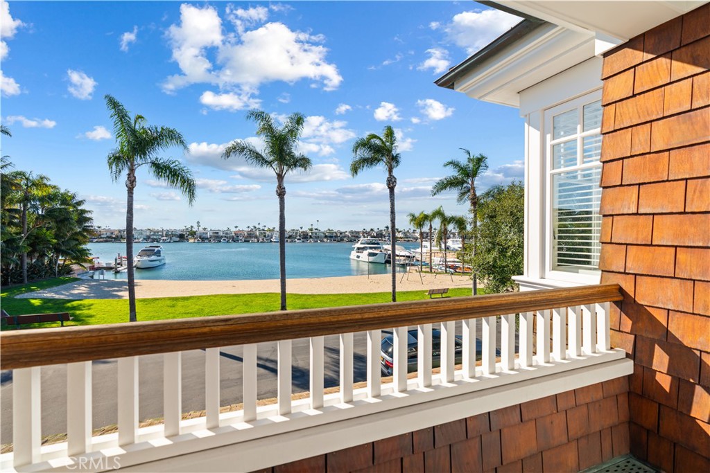2411 Bayshore