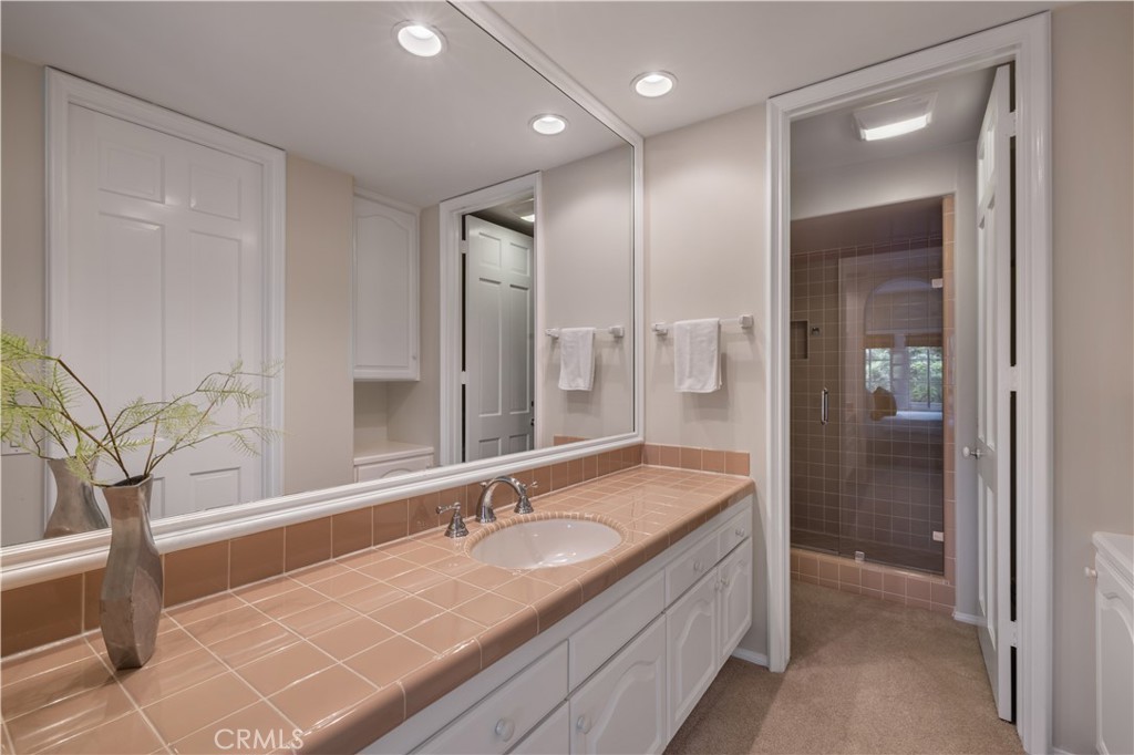 26 Belcourt