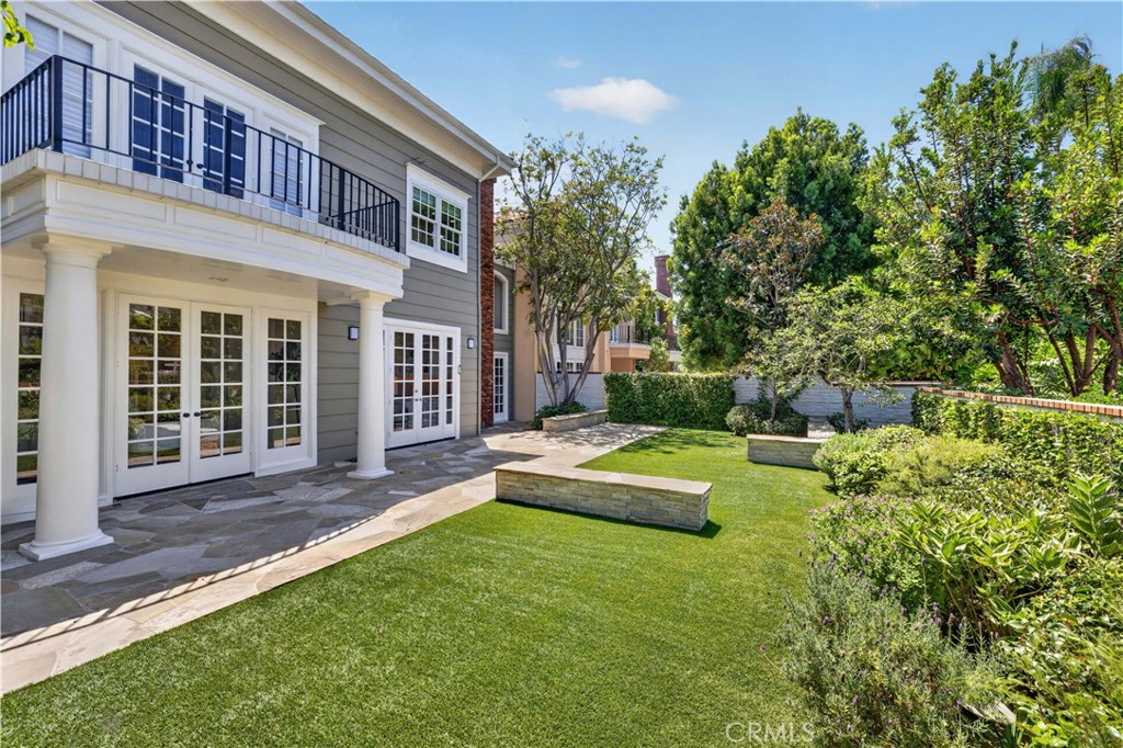26 Belcourt
