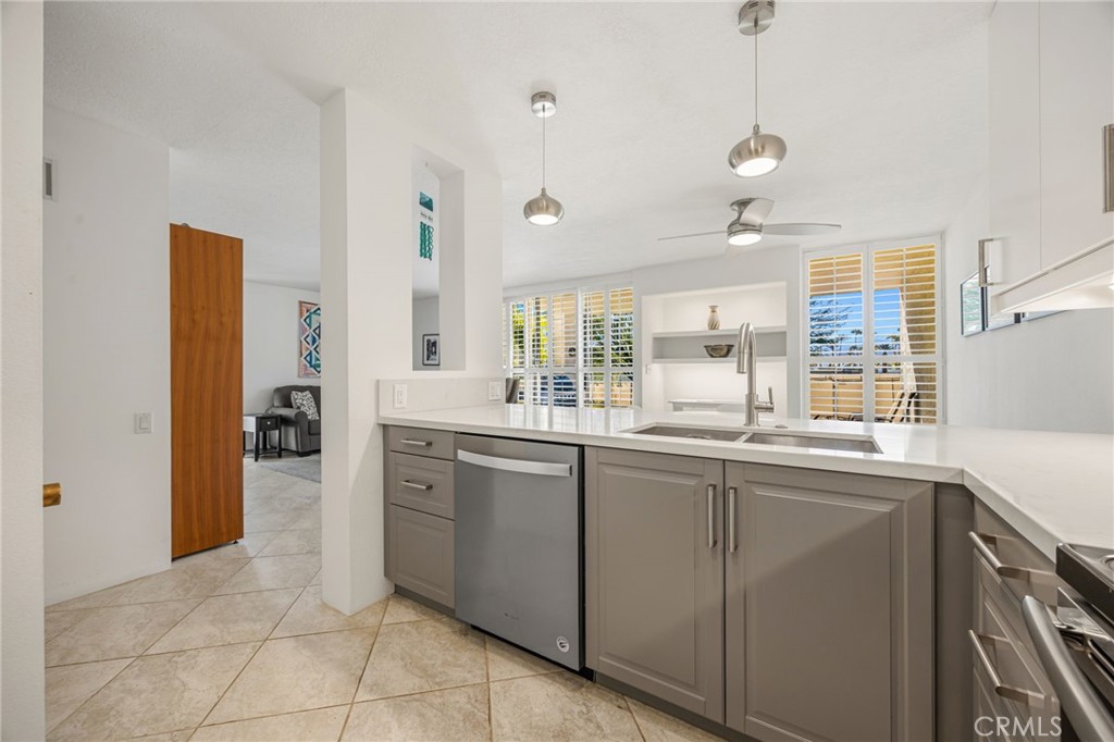 2521 N Whitewater Club Dr, Residence D