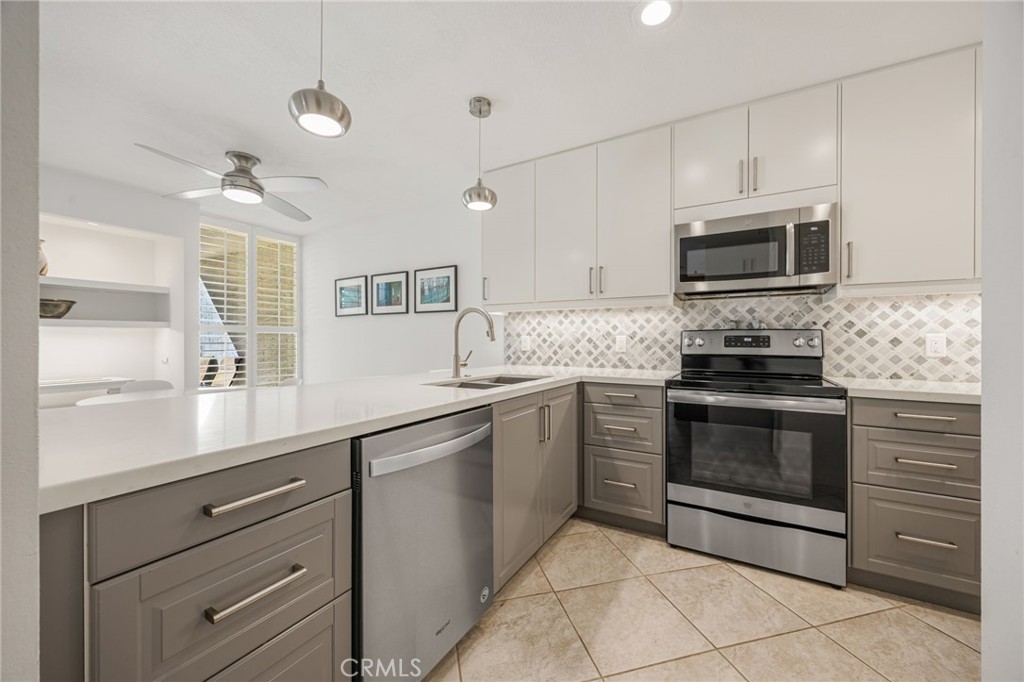 2521 N Whitewater Club Dr, Residence D