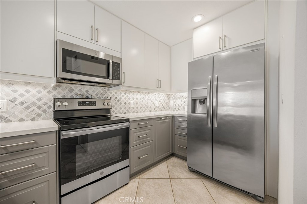 2521 N Whitewater Club Dr, Residence D
