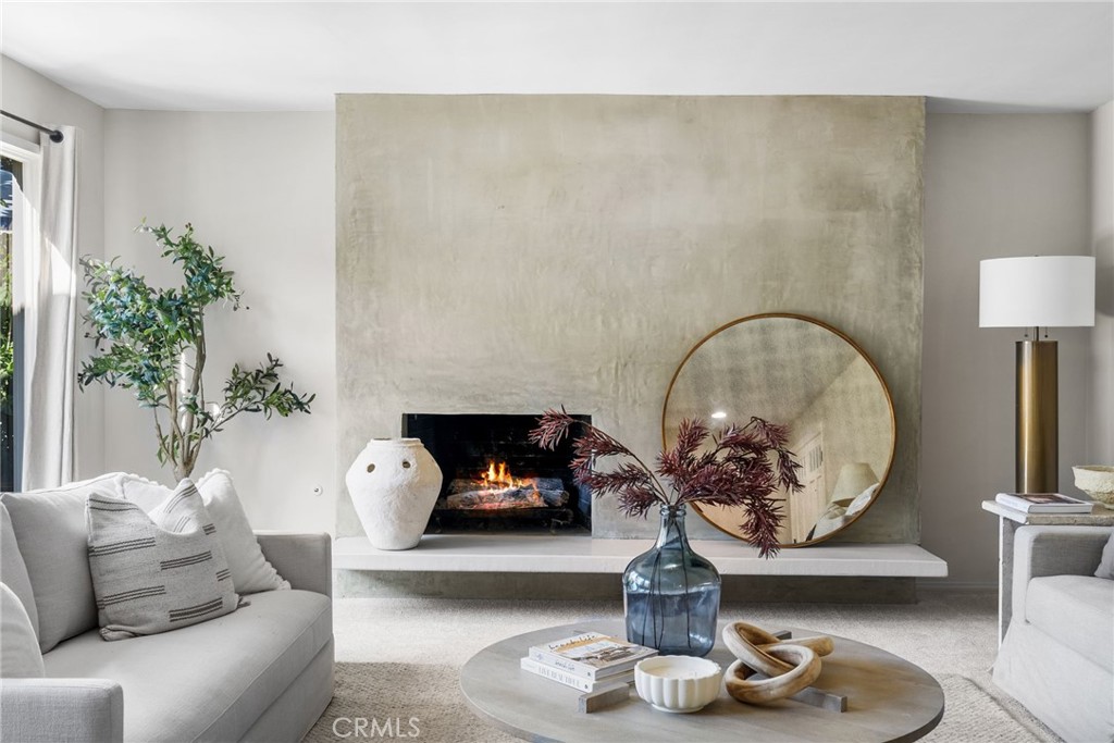 1004 15 Buckingham Lane 15