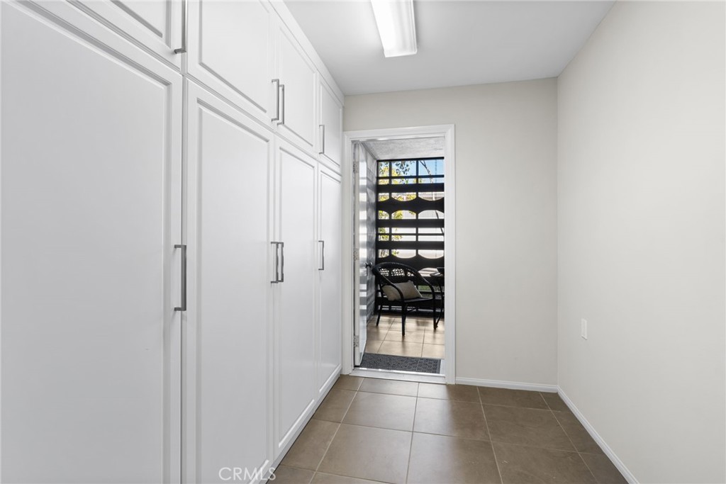 1004 15 Buckingham Lane 15