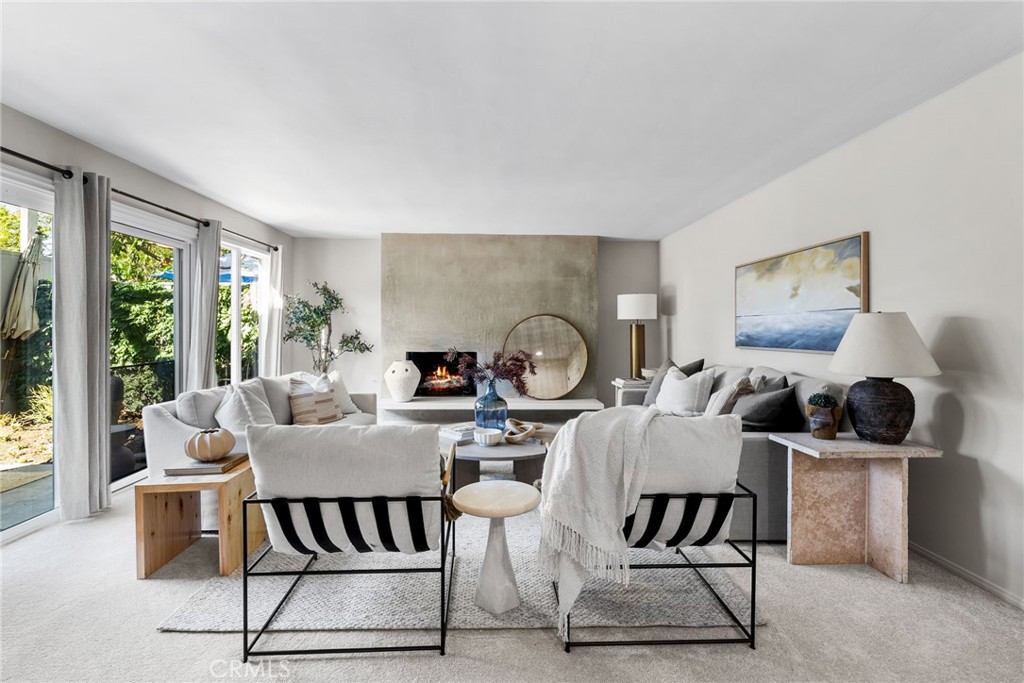 1004 15 Buckingham Lane 15