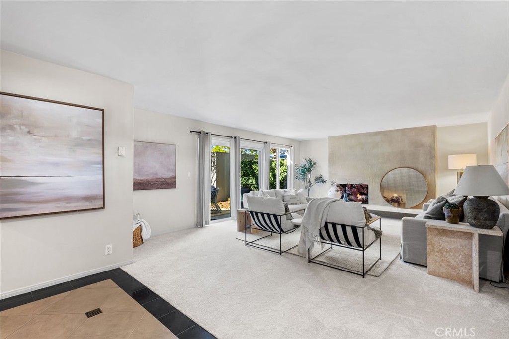 1004 15 Buckingham Lane 15