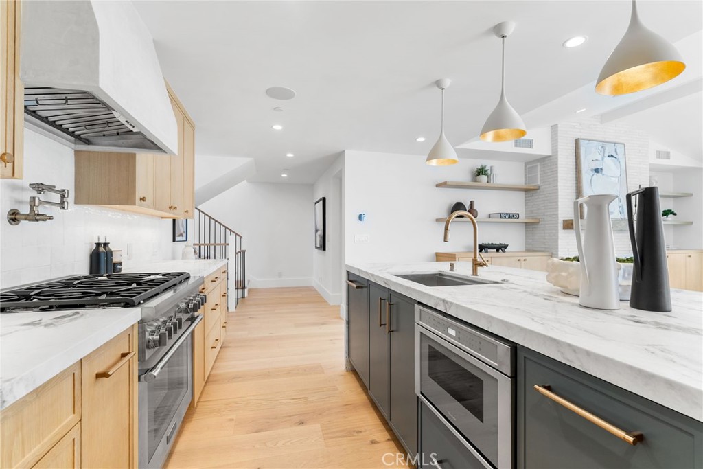 516 1/2 Acacia Avenue 1/2