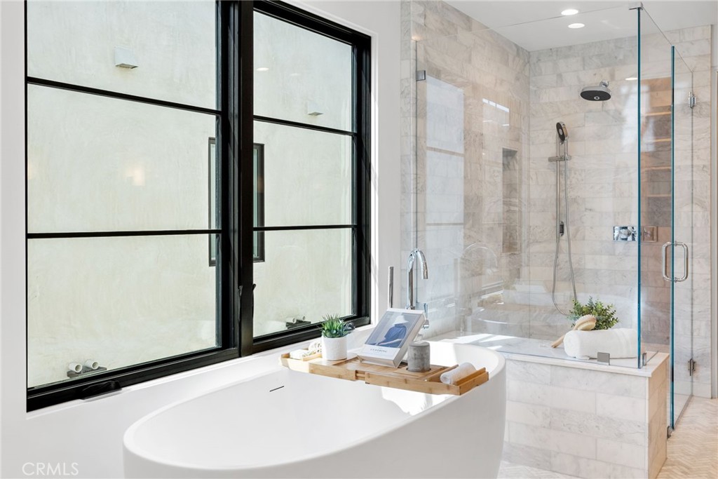 516 1/2 Acacia Avenue 1/2