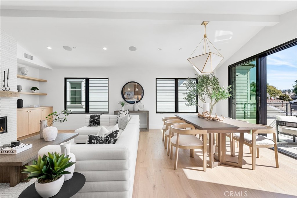 516 1/2 Acacia Avenue 1/2