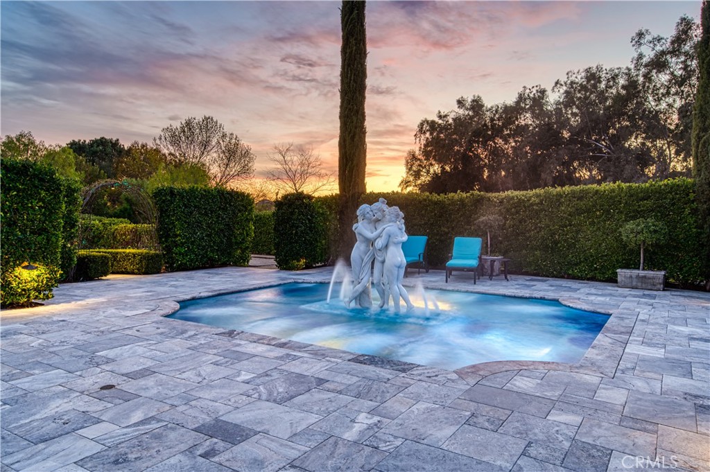 22931 Sonriente Trail