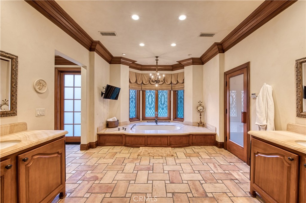 22931 Sonriente Trail