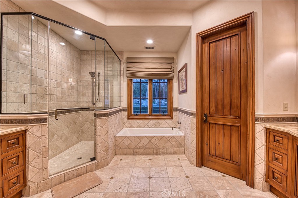 22931 Sonriente Trail