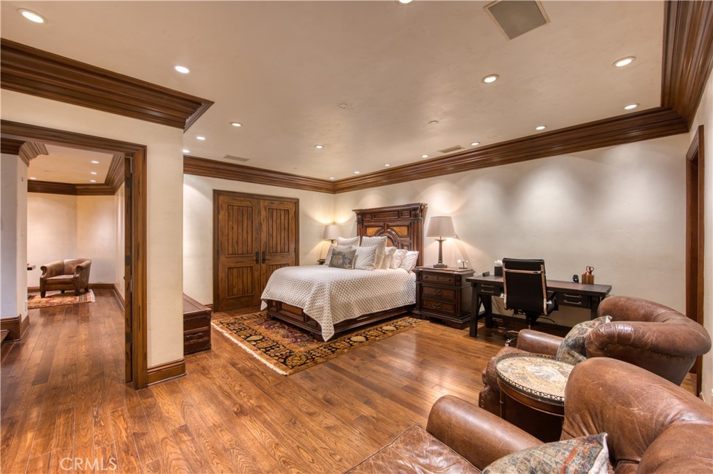 22931 Sonriente Trail