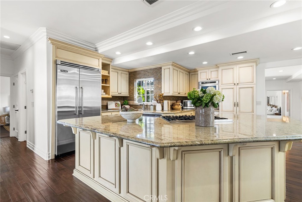 526 Westminster Avenue