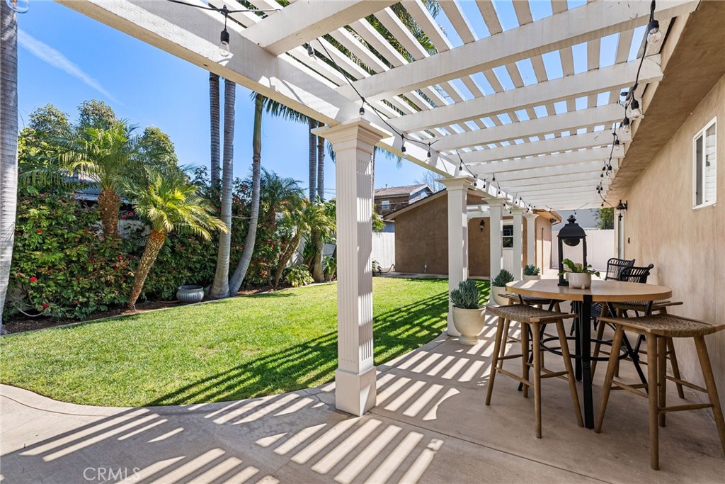 526 Westminster Avenue