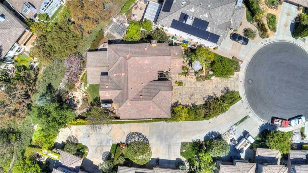 2 Williamsburg Lane