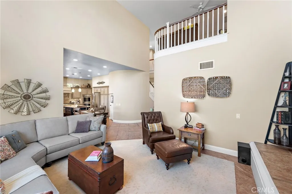 2 Williamsburg Lane