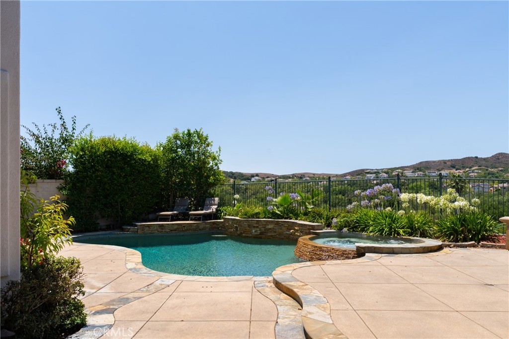 5 Douglass Drive