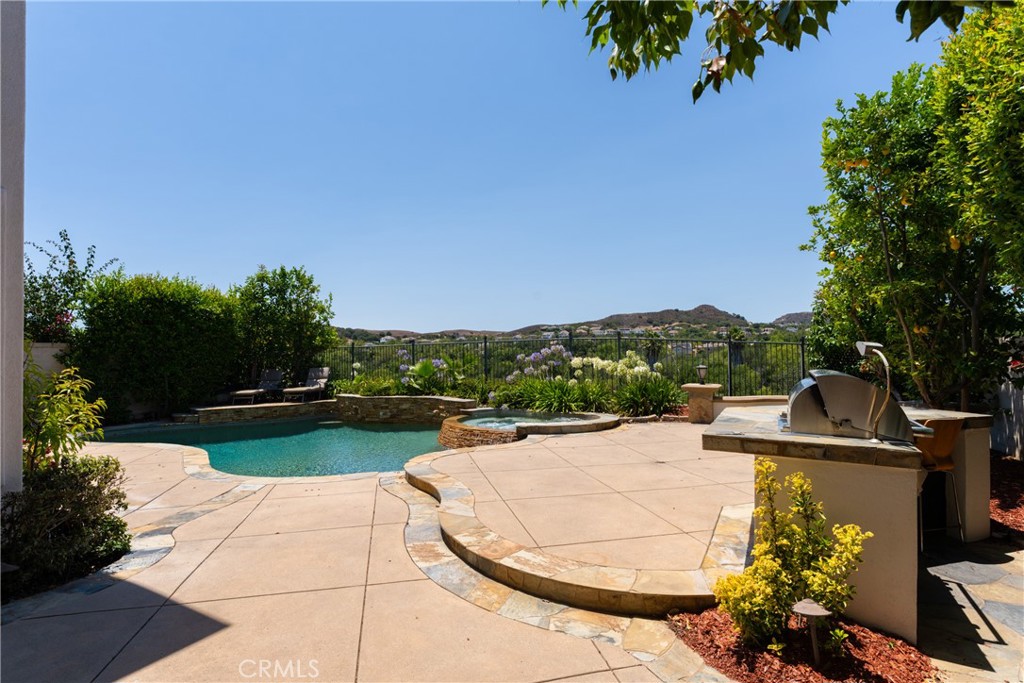 5 Douglass Drive