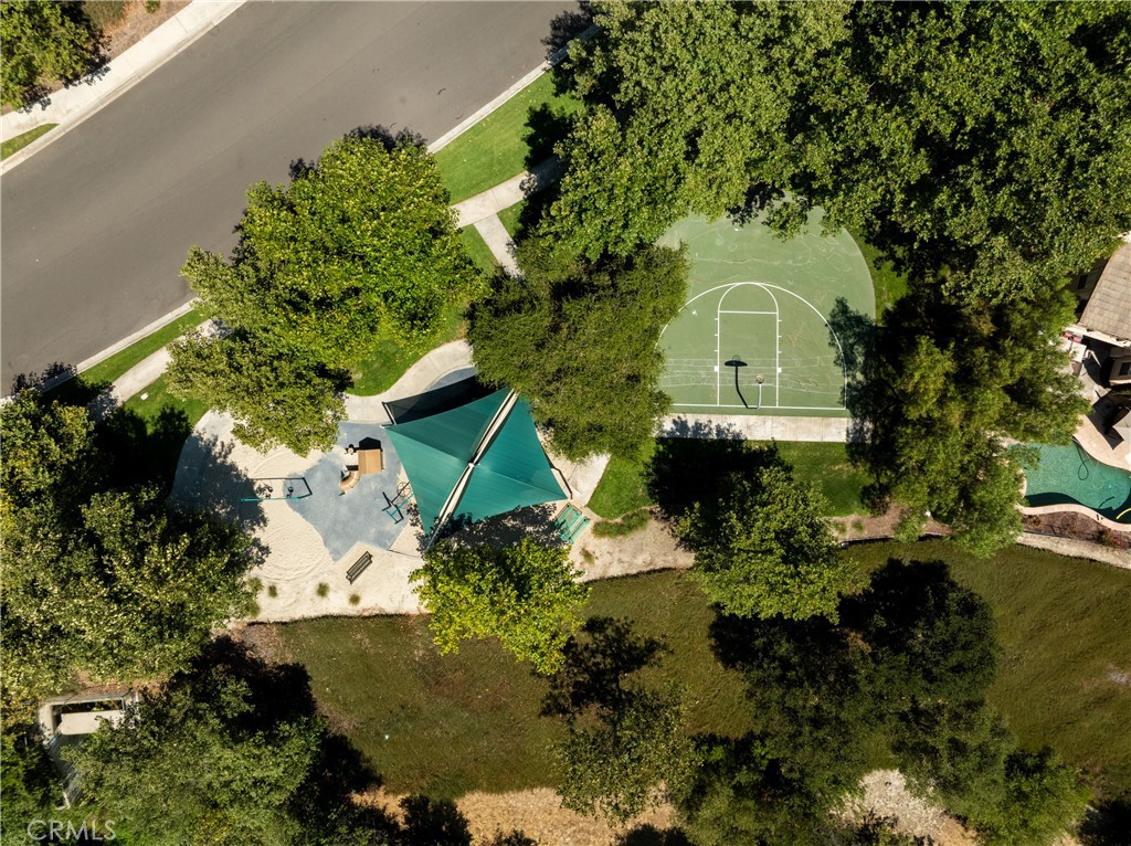 5 Douglass Drive