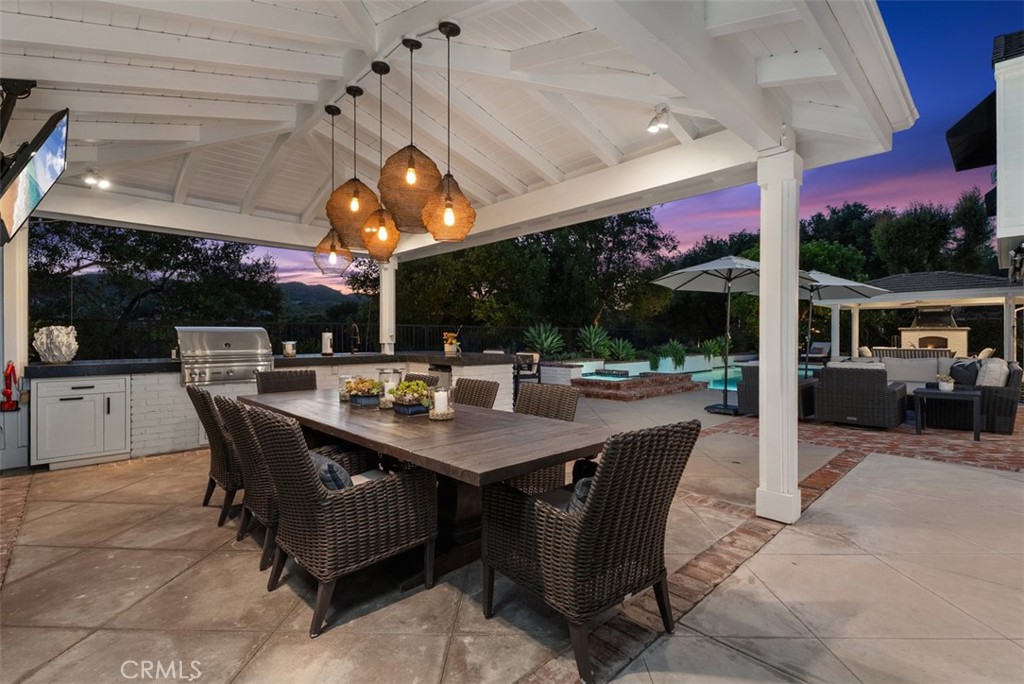 3 Canada Oaks