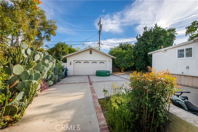23046 Leonora DR