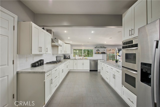 23046 Leonora DR