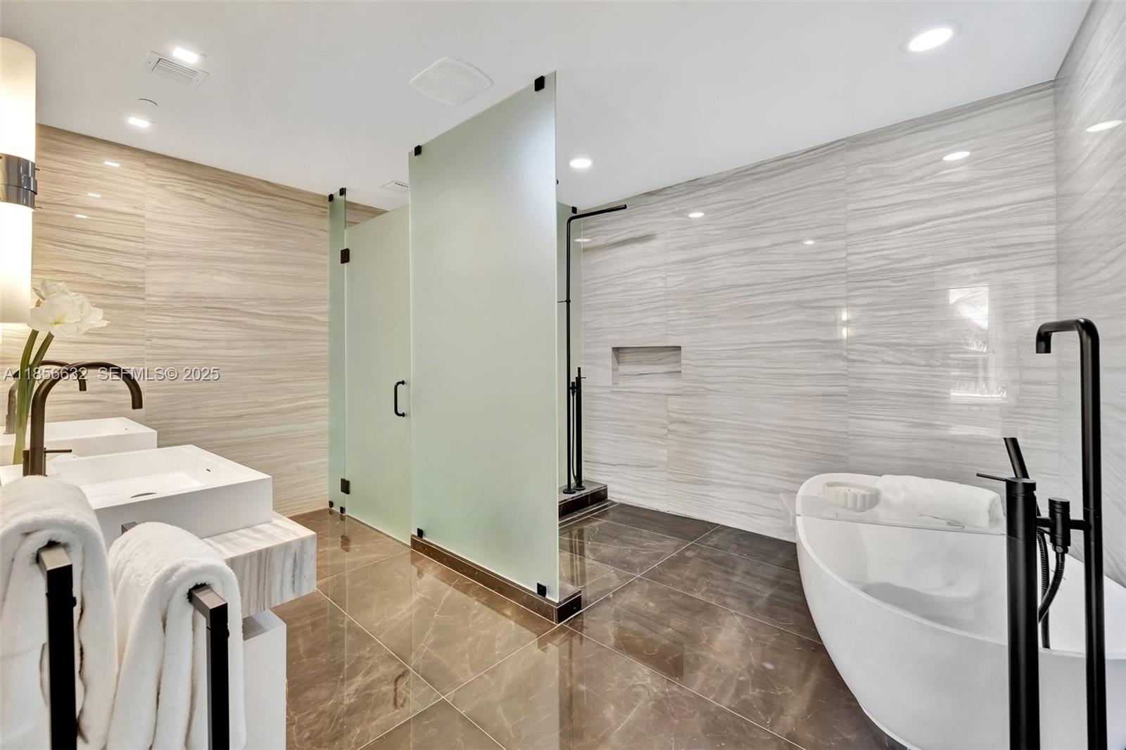 2200 N Ocean Boulevard S303