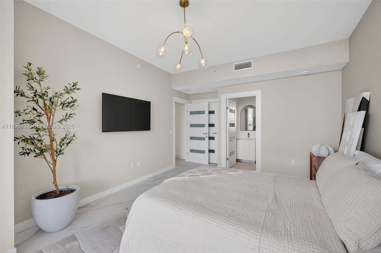 2200 N Ocean Boulevard S303