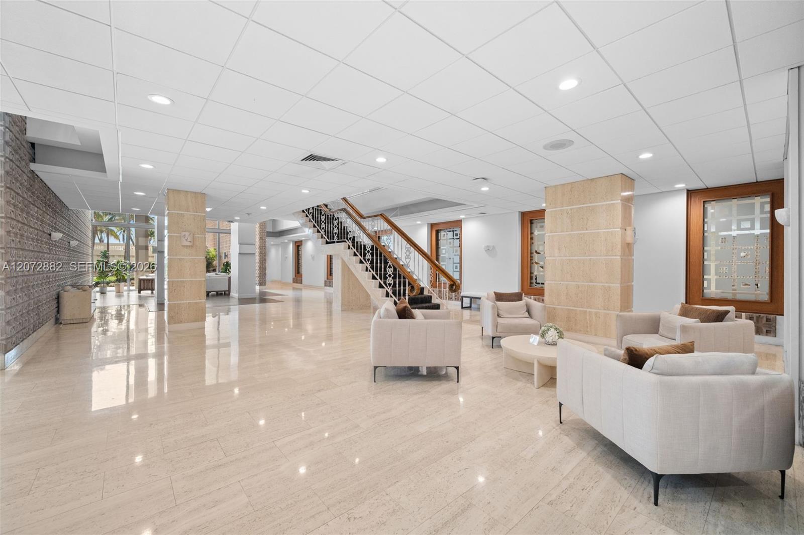 2899 Collins Avenue 1624