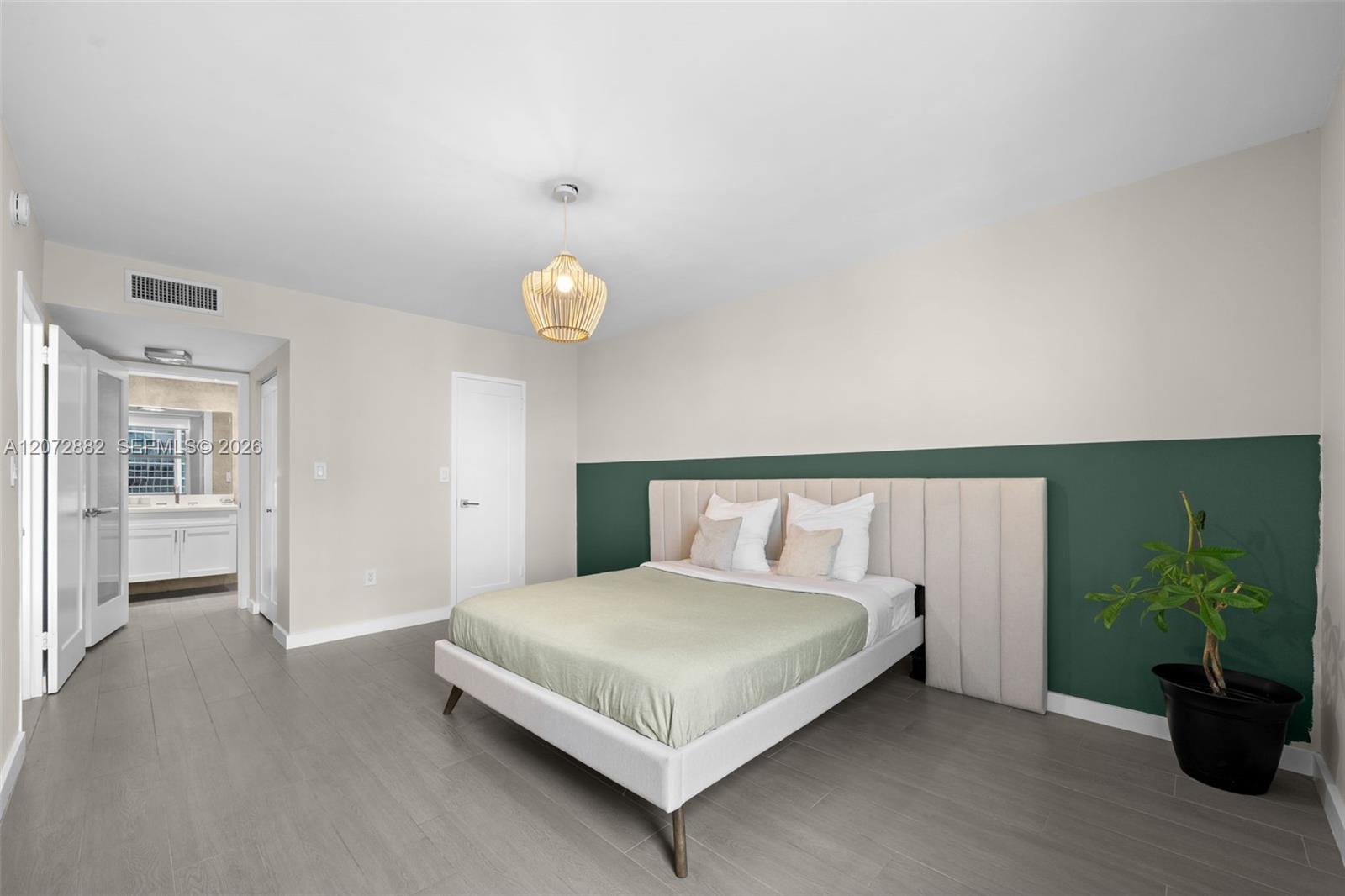 2899 Collins Avenue 1624