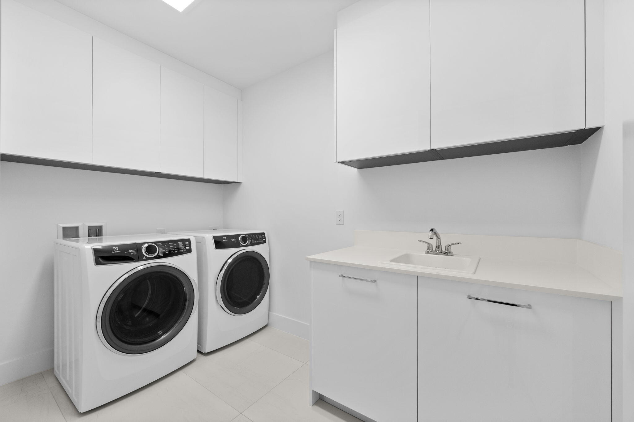 151 N Seabreeze Boulevard 1504